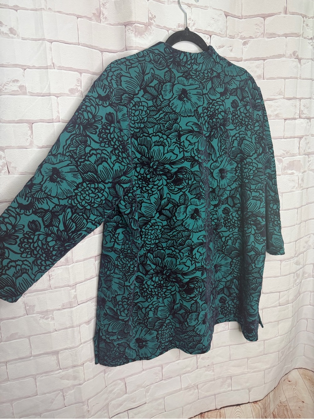 Lands’ End Plus Size Floral Tunic Top | Size 1X - Picture 7 of 9
